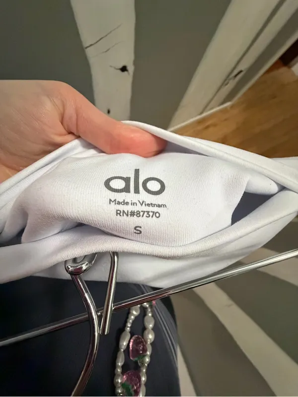 Alo Yoga White Goddess Leggings - Image 6