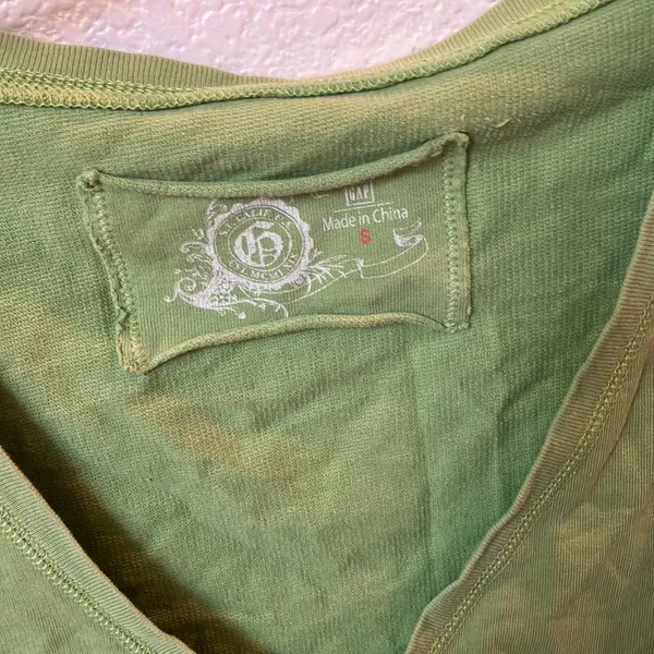 FINAL MARKDOWN Gap deep v top small - Image 3