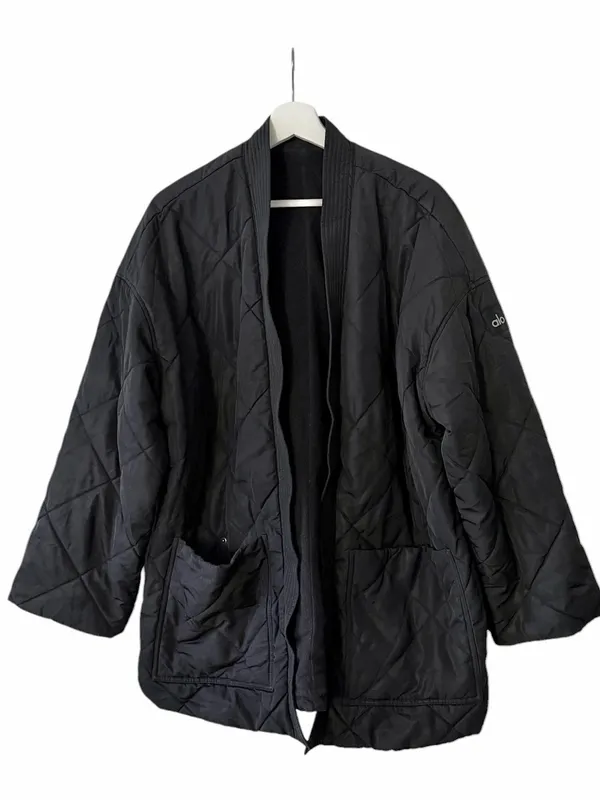ALO Yoga Urbanite Wrap Puffer Jacket Size Medium - Image 3