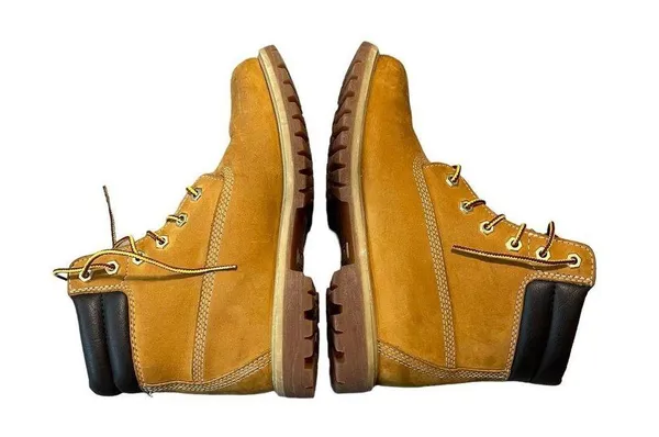 Timberland Women's Classic 6-Inch Waterproof Boot Tan Size 7M - Image 5
