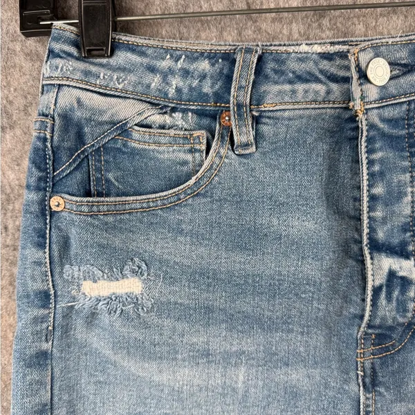 We the Free by Free people Women Size 29 cut off denim’s cheeku high waist short - Image 3