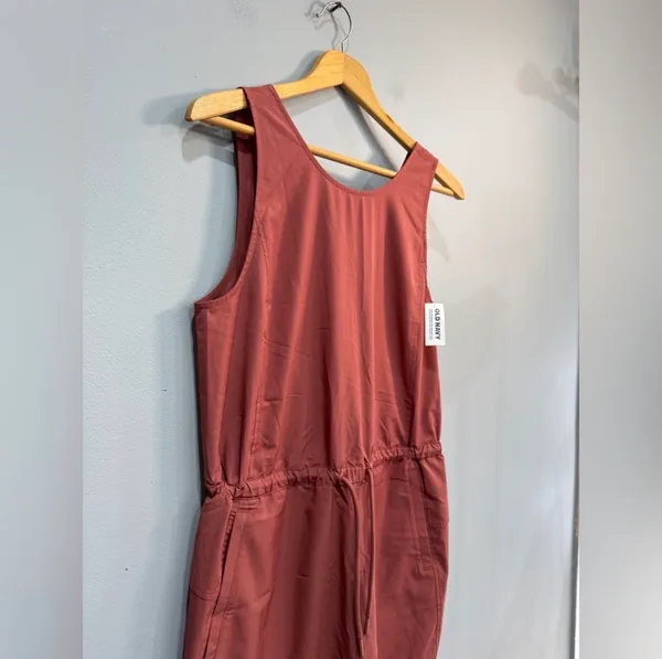 Coral Old Navy Drawstring Waist Jumpsuit Size M NWT - Image 3