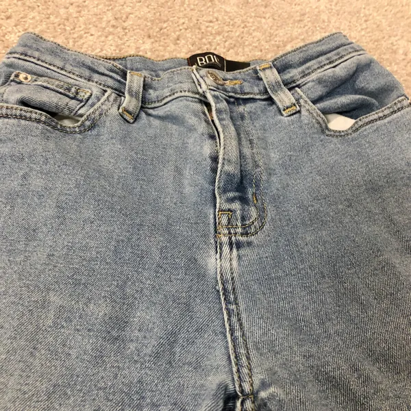 BDG Girlfriend High Rise Jeans Light Wash 25 - Image 8