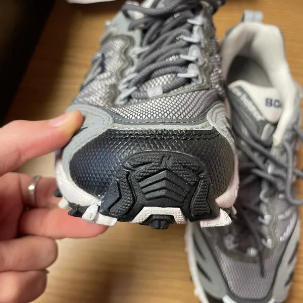 New Balance Women’s Chunky Silver Sneakers New In Box - Vintage - Size 8 W804NV - Image 7