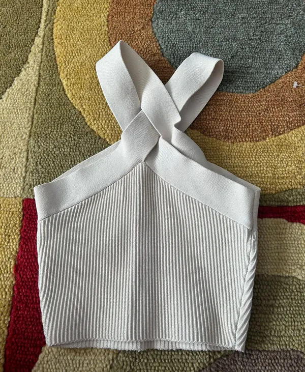 Babaton Aritzia Sculpt Knit Criss Cross Crop Tank Top Off White Size 2XS See Pic - Image 4