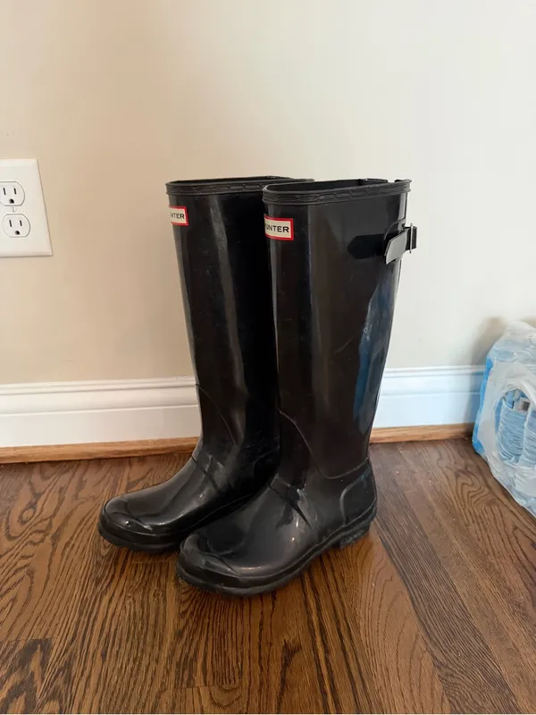 Hunter Black Original Adjustable Gloss Talk Rain Boots - Image 7