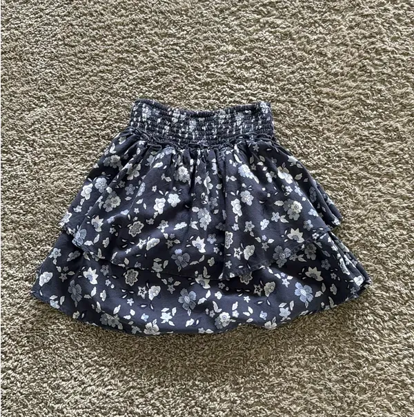 Hollister Flowy Navy Floral Skirt - Image 2
