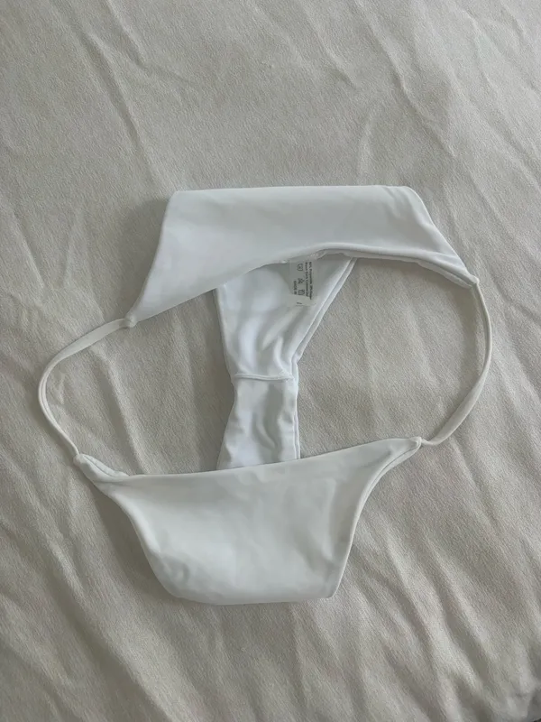White bikini bottoms Size XS - Image 4