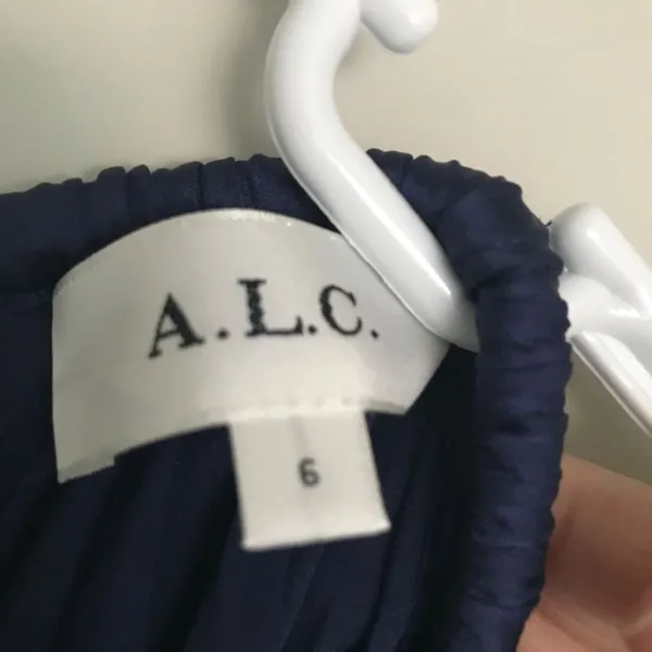 ALC Frank NWOT dress in navy - Image 7