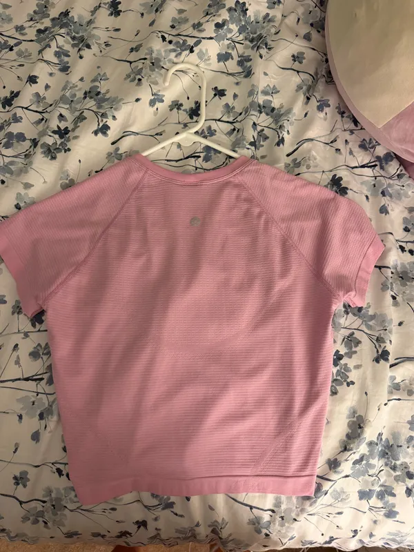 Swiftly Tech Cropped Lululemon Short Sleeve Shirt 2.0 - Image 2