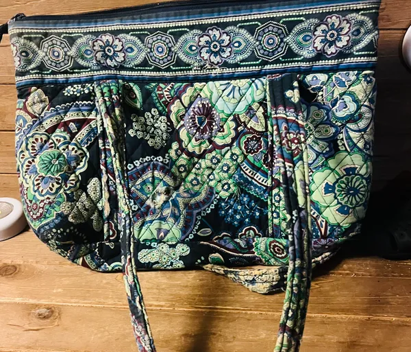 Vera Bradley muti compartment women's handbag - Image 2