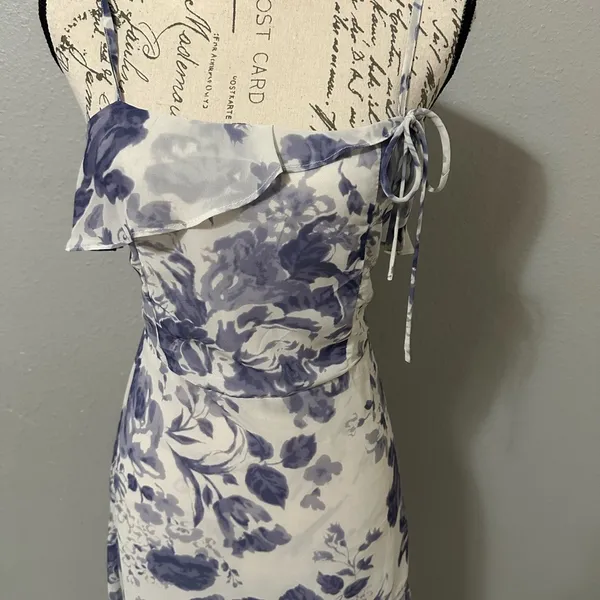 By JL luxe Floral Blue and White Dress spaghetti strap size L new with tags - Image 5