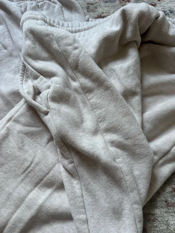 Aritzia TNA Boyfriend Fleece Sweatpants - Image 5
