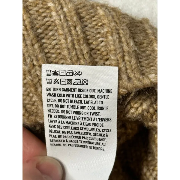 American Eagle chunky knit v-neck oversized sweater (L) neutral tan - Image 4