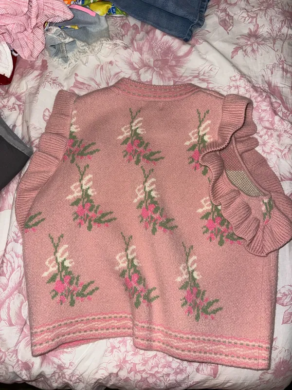 sincerely ours boutique pink floral sweater tank - Image 3