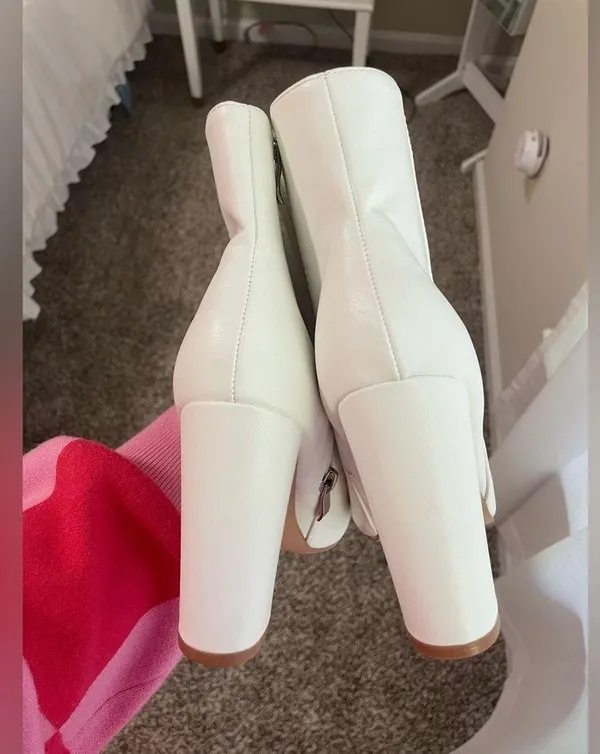 Pretty Little Thing NWOT white booties - Image 4