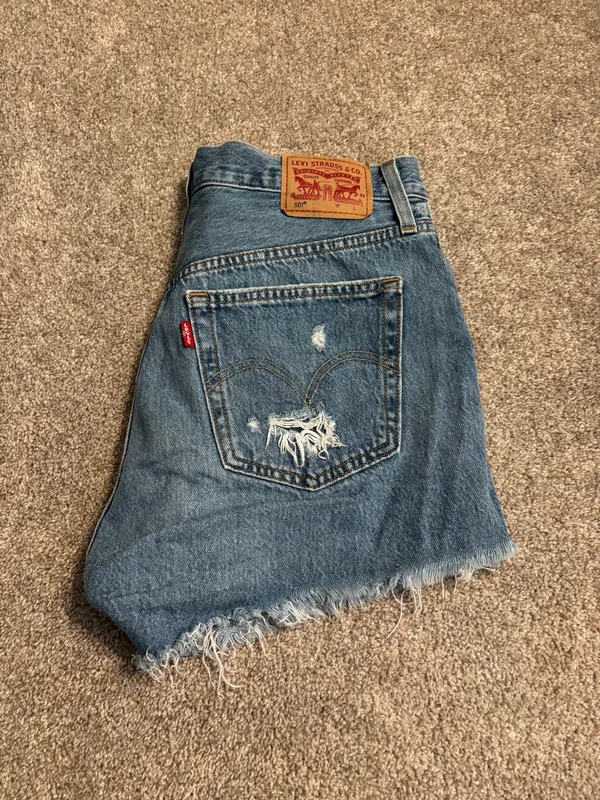 Levi’s 501 Shorts - Image 2