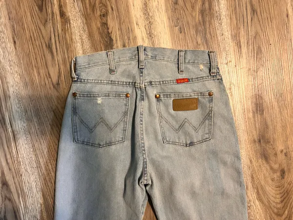 women’s vintage-style Wrangler jeans - Image 3