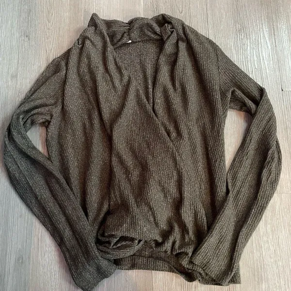 Anthropologie Daily Practice Soft Wrap Top Size Small - Image 3