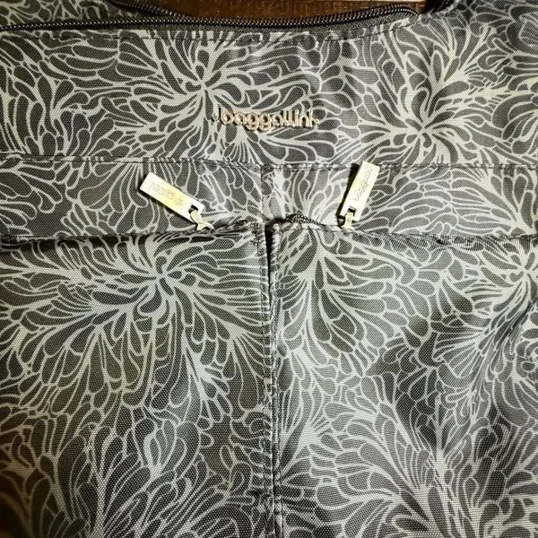 Baggallini‎ Everywhere Crossbody Bag Black Floral Nylon Travel Purse RFID Pouch - Image 3