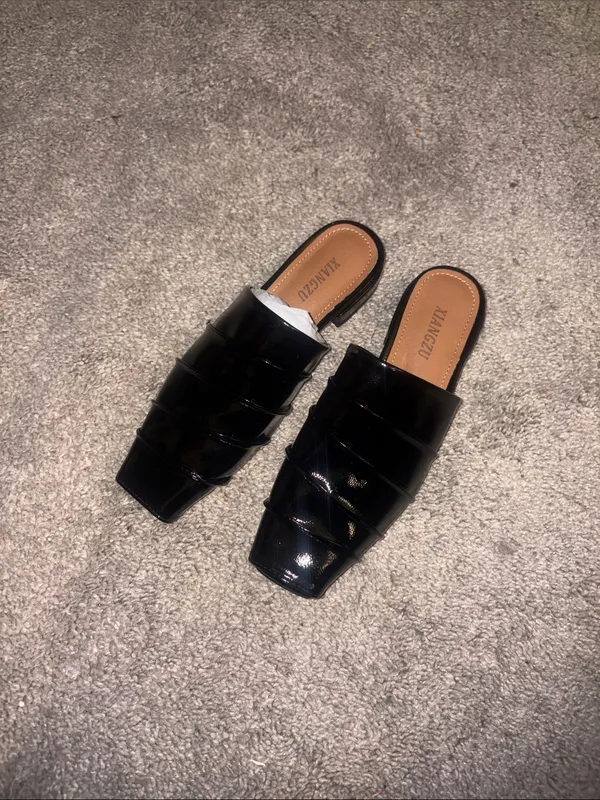 New Black Patent square Slip-On Mules for Women size 6 - Image 2