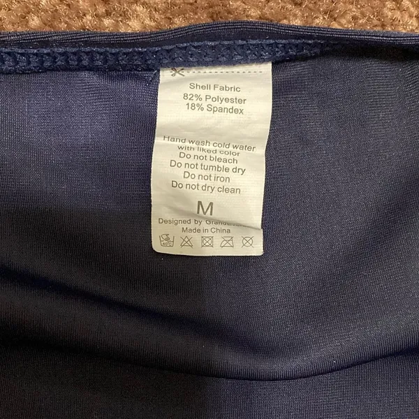 Women’s size medium NWOT navy blue 2 piece swimsuit - Image 8