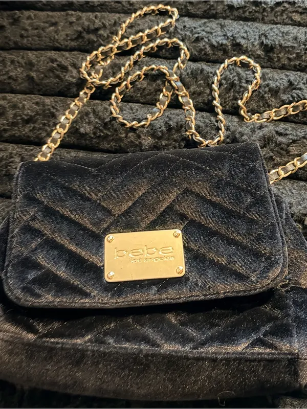 Bebe Black Quilted Velvet Crossbody Bag with Chain Strap - Image 4