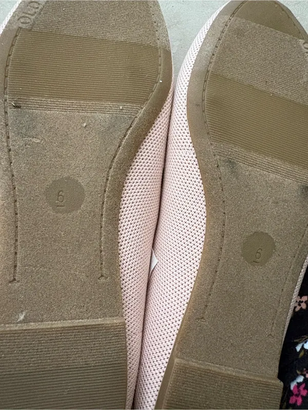 Old Navy Women's Light Pink Knit Ballet Flats - Image 3