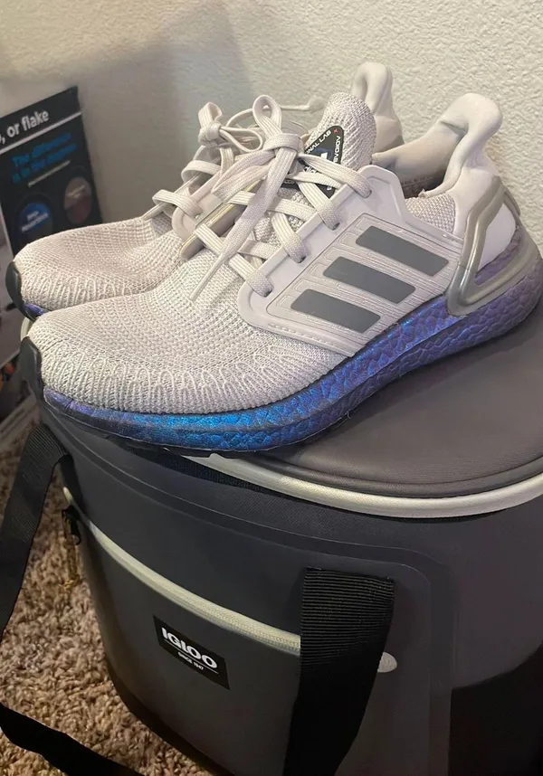 ULTRA BOOST ISS - Image 3