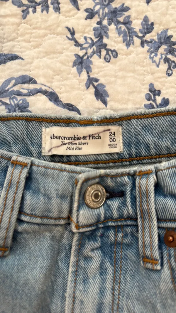 Abercrombie Shorts Mid-Rise - Image 3
