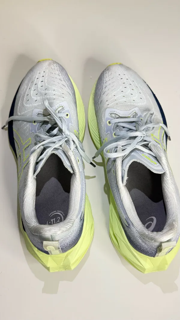 ASICS Running Shoes NOVABLAST 4 Women’s Size 10 - Image 6