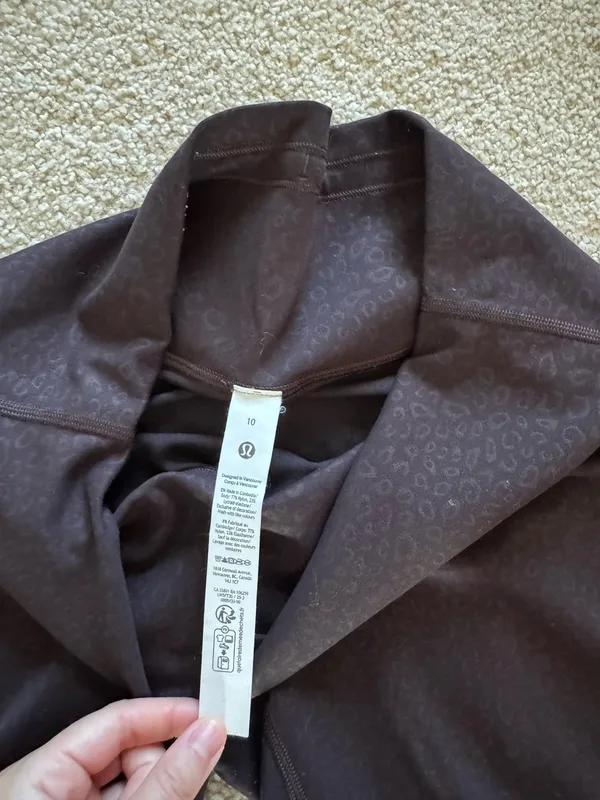 Lululemon dark brown leopard set - Image 4