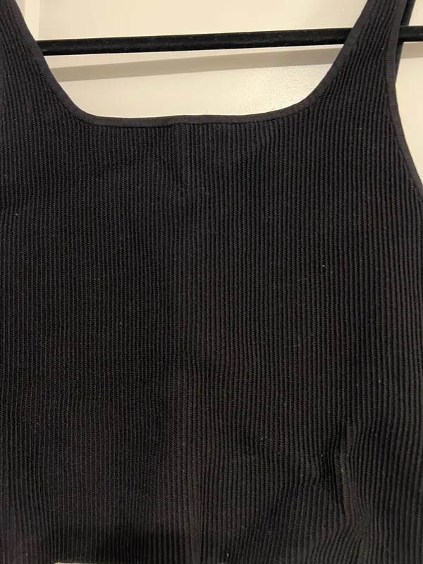Aritzia Babton Tank Top - Image 2