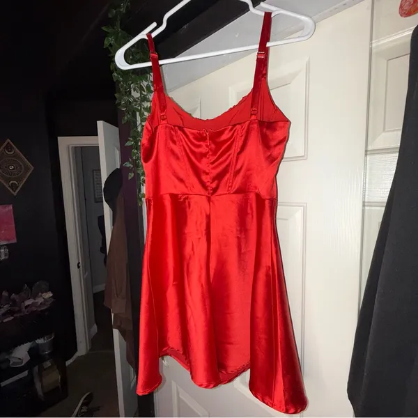 Sky to Moon - NWOT Red Satin Chemise Dress - Size Large - Image 4