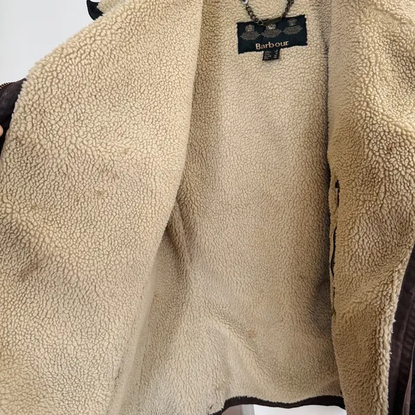 Barbour Women's Ordinance wax coated Jacket in Brown shearling lining GUC - Image 10