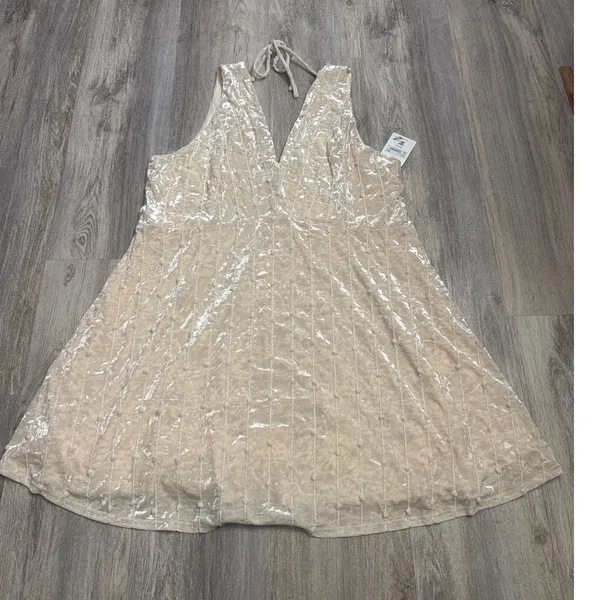 Arula Ivory Crushed Velvet V-Neck Lace Up Back Mini Dress Plus Size 3X NEW - Image 2