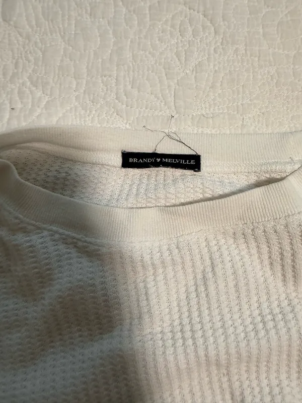 Brandy Melville Long Sleeve Crop Top - Image 2