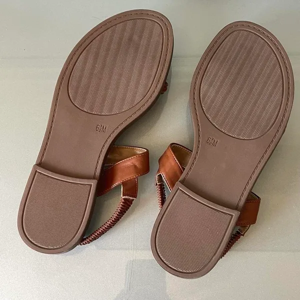 Women’s Brown Strappy Flat Sandals Elastic Back Casual Comfort Size 6.5 Like New - Image 6