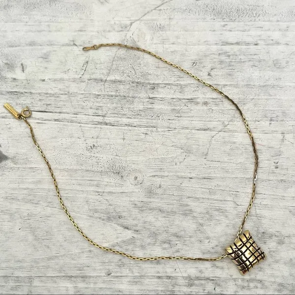 Jones New York gold tone small square pendant necklace - Image 3