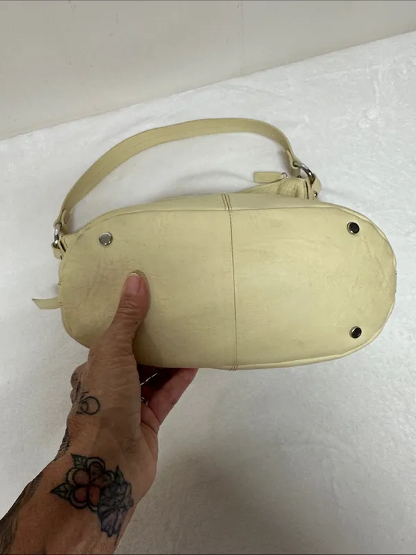 The Trend Textured Cream Shoulder Hobo Bag - Image 5