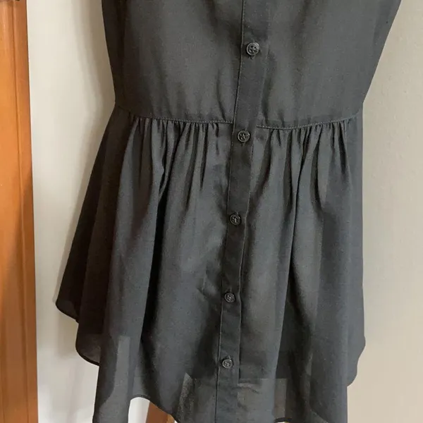 Guess sheer sleeveless blouse sequined collar - Image 5