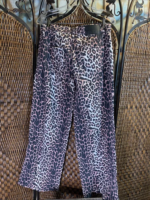 PACSun Leopard Print Casey Low Rise Baggy Jeans Size 26 - Image 3