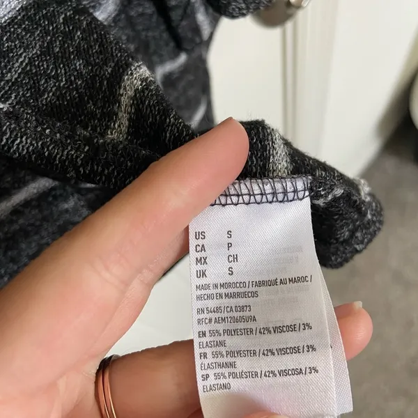 EUC | American‎ Eagle Outfitters women’s long soft knit cardigan — small - Image 5
