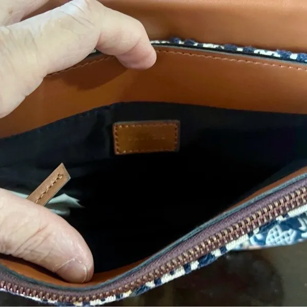 Chic Patterned Crossbody Bag in Brown and‎ Blue - Image 7