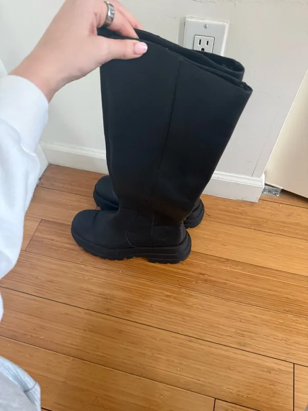 Zara bulky black leather boots - Image 4