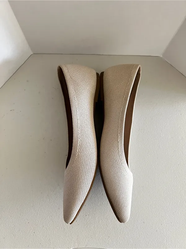 Old Navy Soft-Knit Pointed-Toe Ballet Flats Size 8 cream Beige Comfy Stretch - Image 4