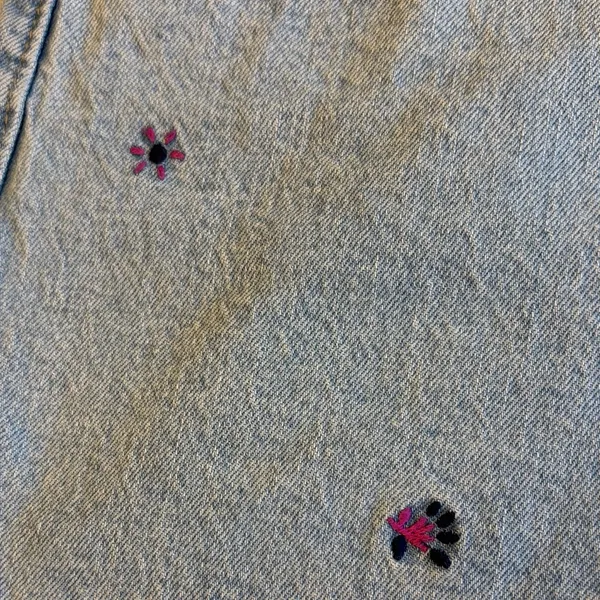 Lucky Brand 12/31 Pins Blue Denim Cut Off Jean Shorts Embroidered Purple Flower - Image 7
