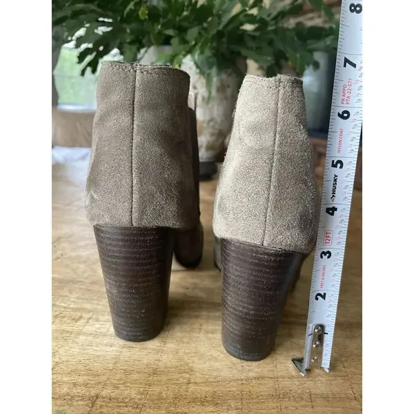 Bjorndal Andrews Tan Genuine Suede Women’s Ankle Boots Taupe Hells Size 6.5 - Image 4