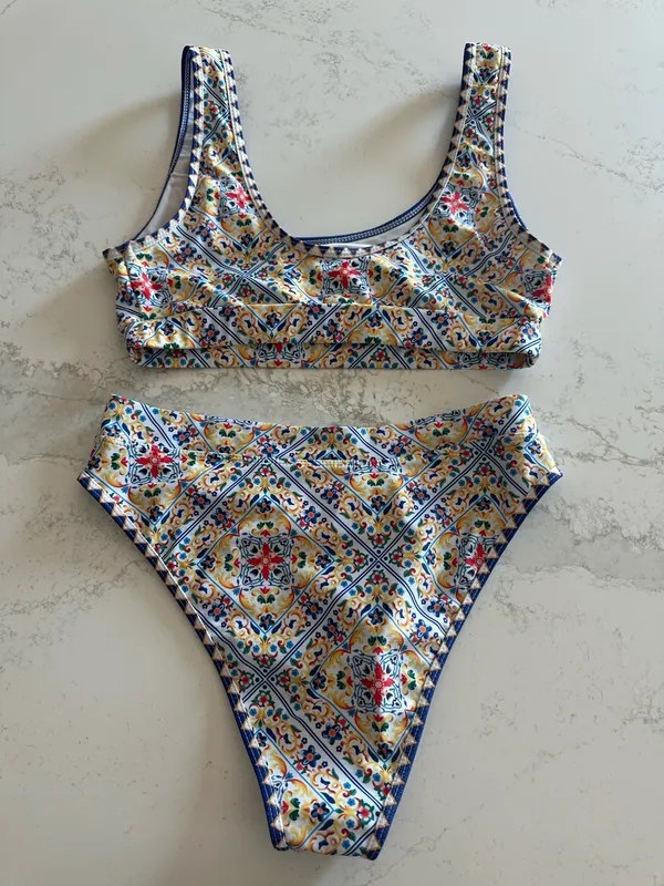 Cupshe Floral Bikini - Image 2