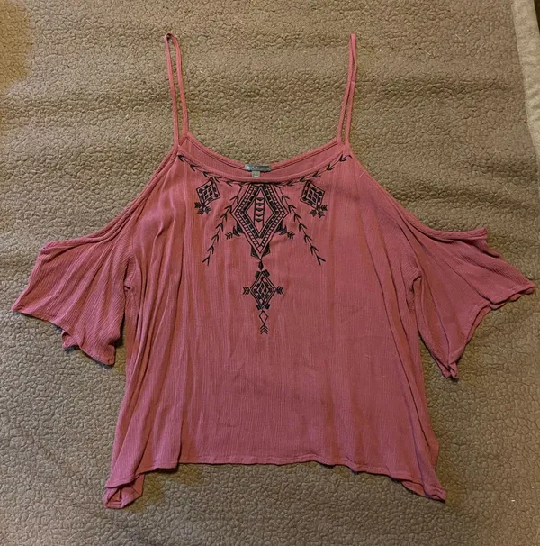 Charlotte Russe Blouse Top with cut out sleeve - Image 2